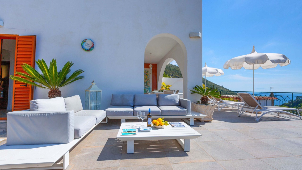 Photo of Patio Balcony in Sirenuse