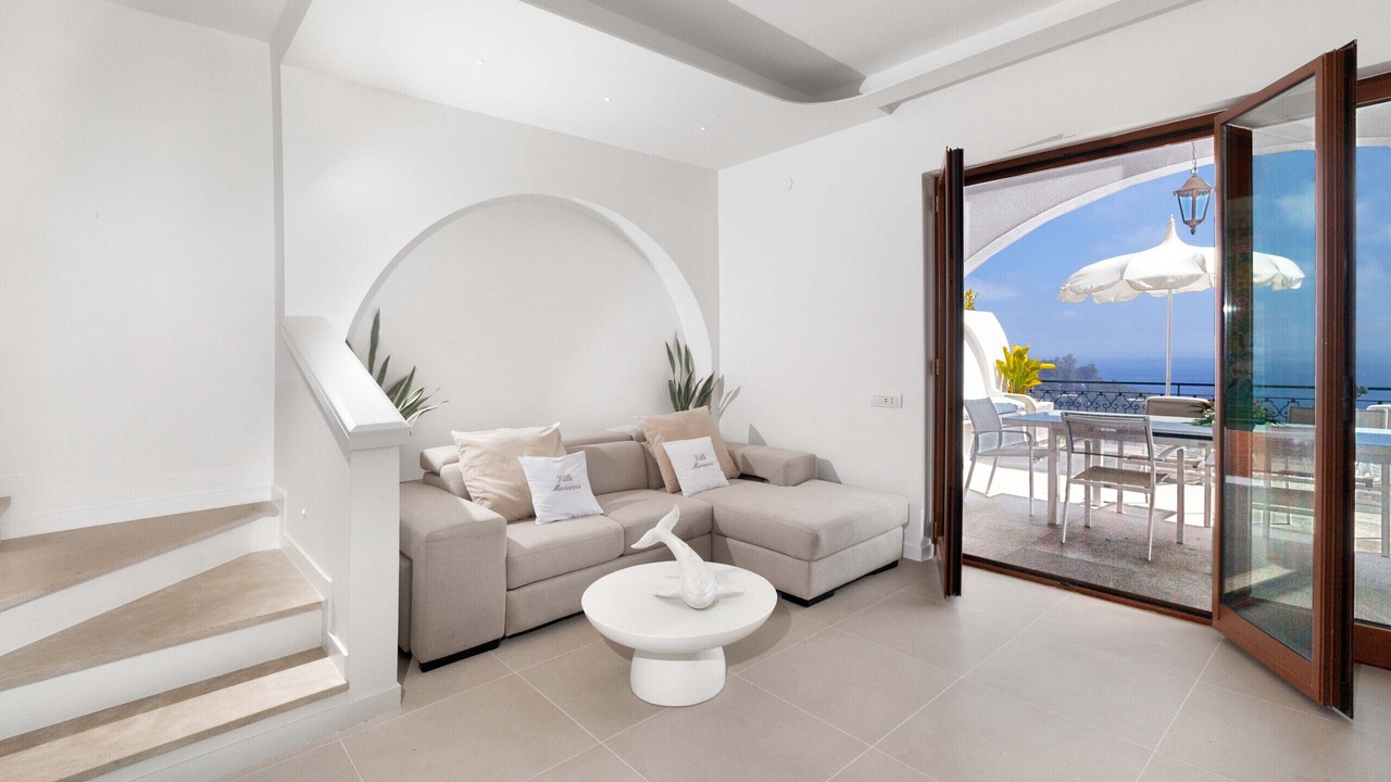 Photo of Livingroom in Sirenuse
