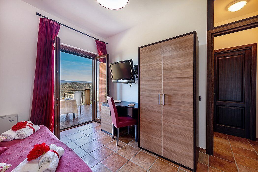 Photo of Bedroom in Laureana Cilento