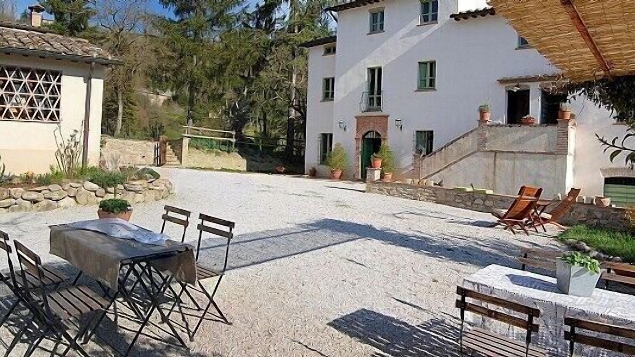 Photo of Outdoor in Montone