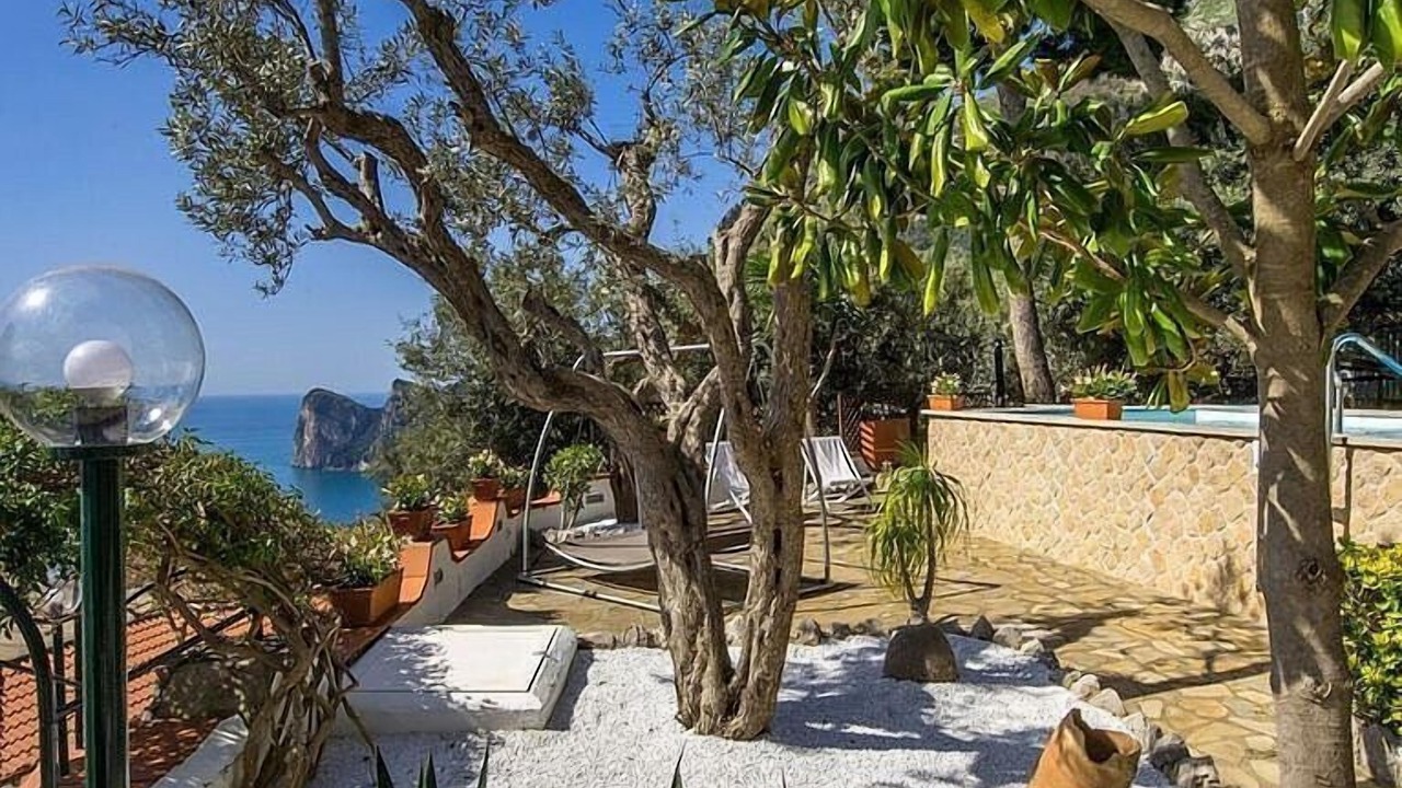Photo of Outdoor in Sirenuse