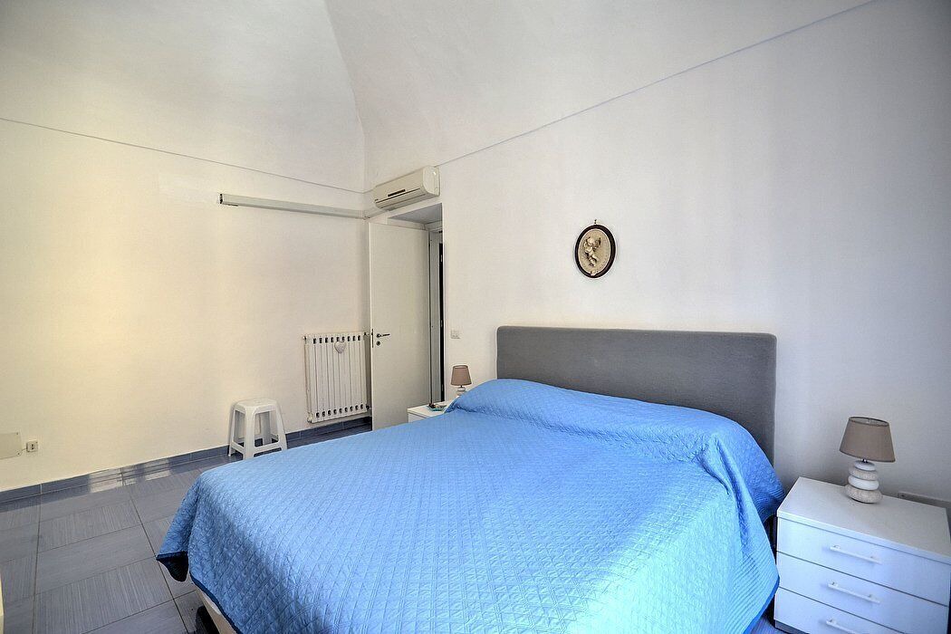 Photo of Bedroom in Meta
