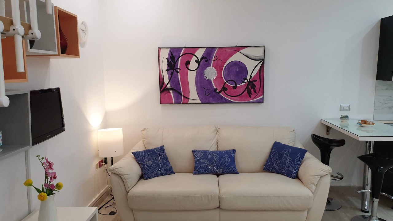 Photo of Livingroom in Naples City Centre