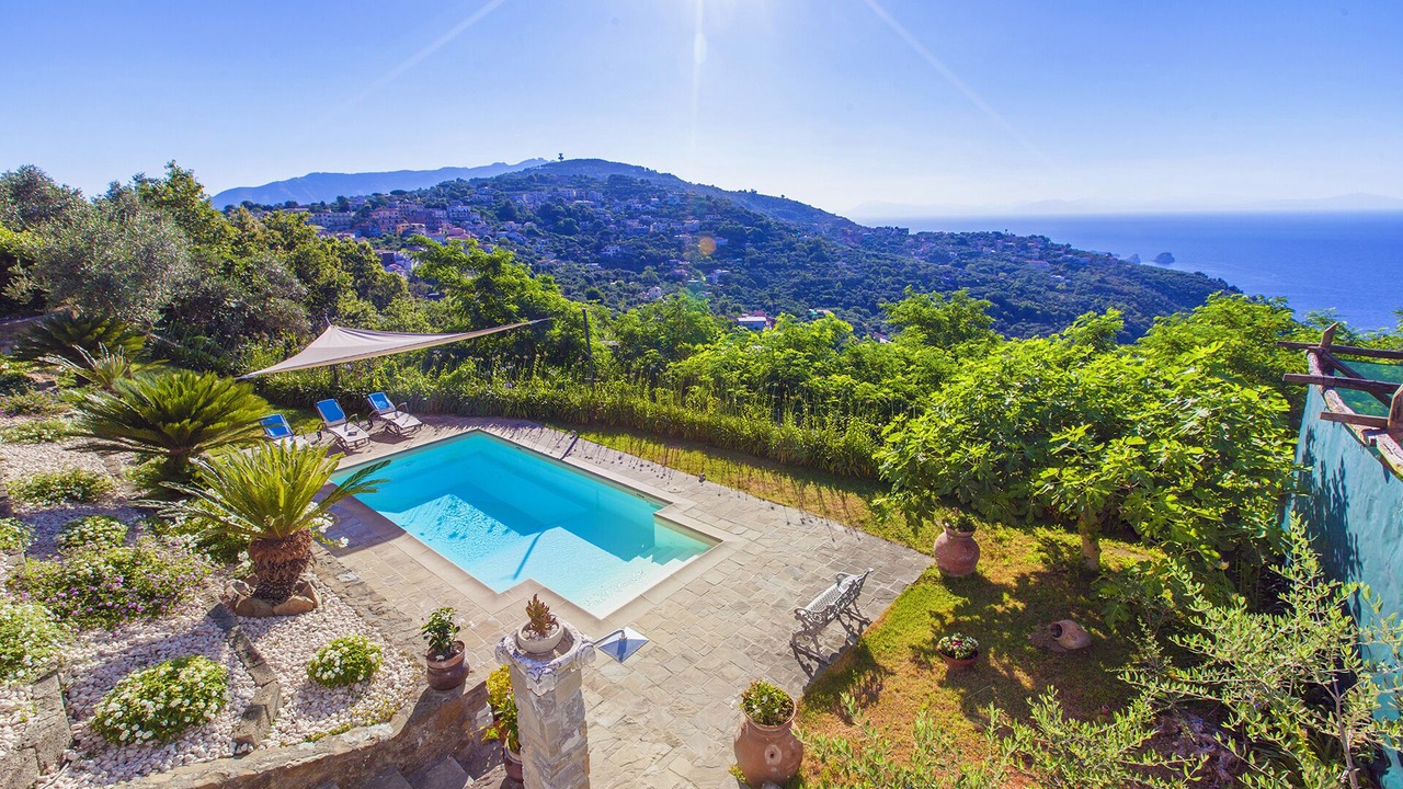 Photo of Outdoor in Sant'Agata sui Due Golfi