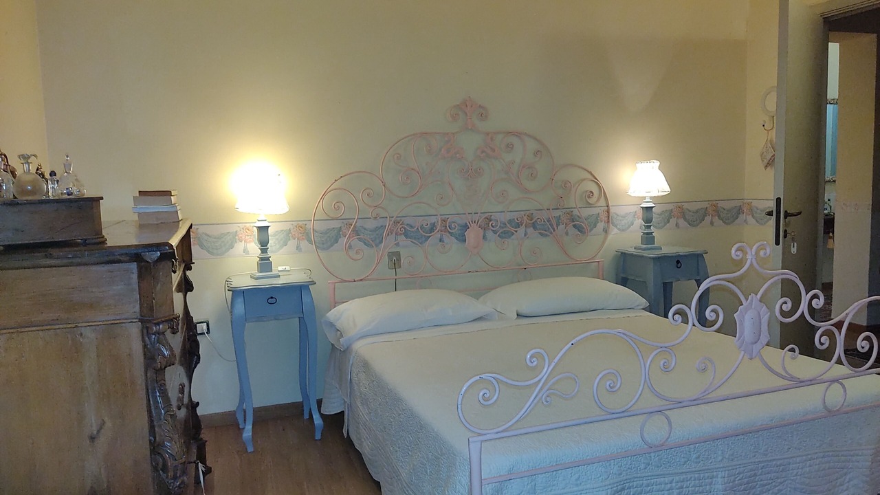 Photo of Bedroom in Tollo