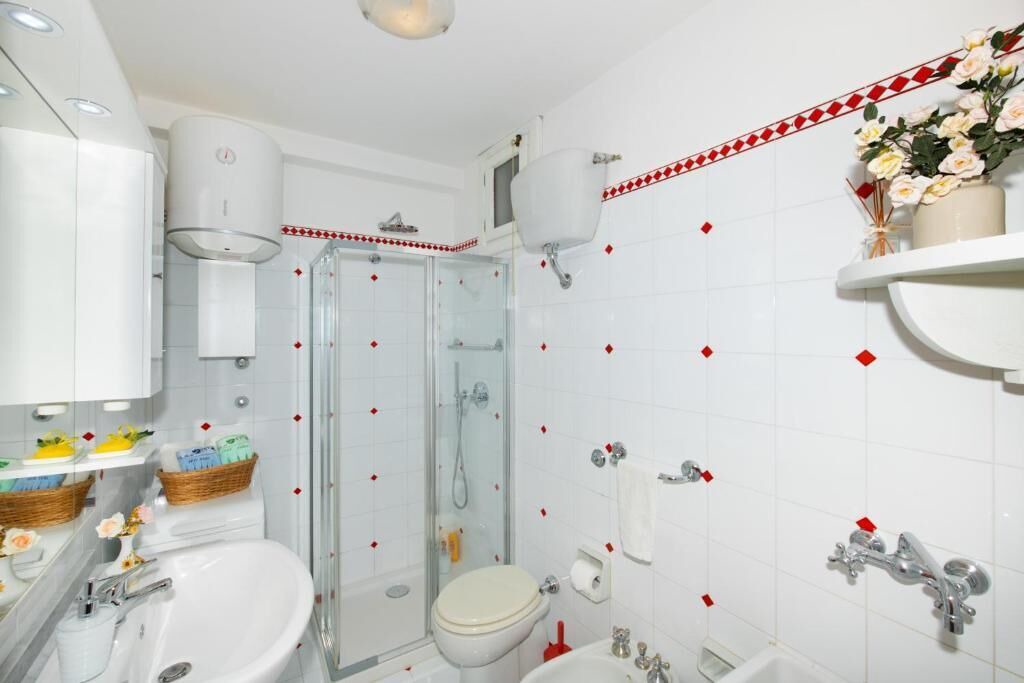 Photo of Bathroom in Chiesa Nuova