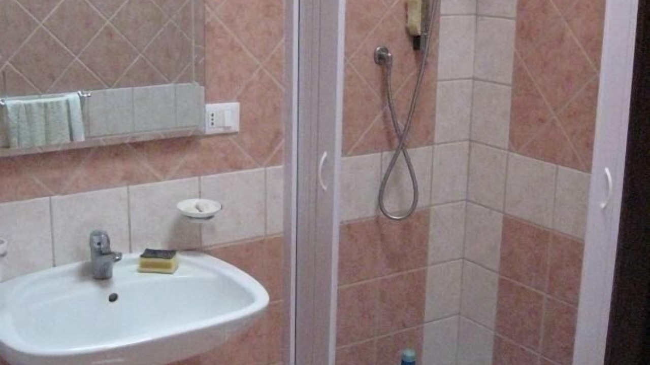 Photo of Bathroom in Locri