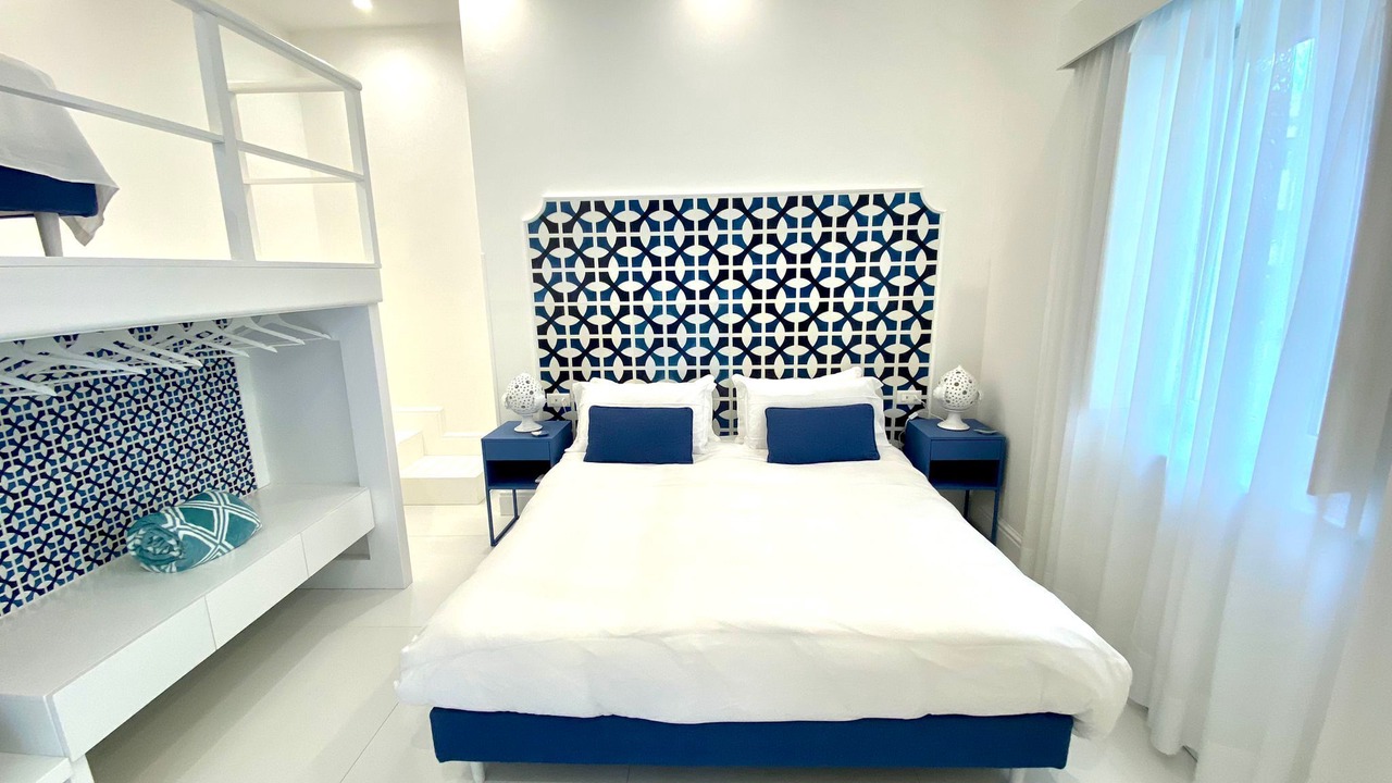 Photo of Bedroom in Meta