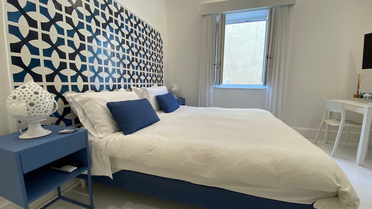 Photo of Bedroom in Meta