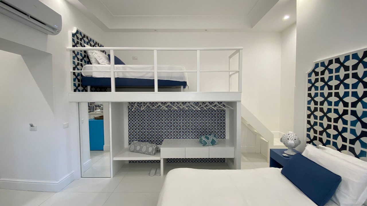 Photo of Bedroom in Meta