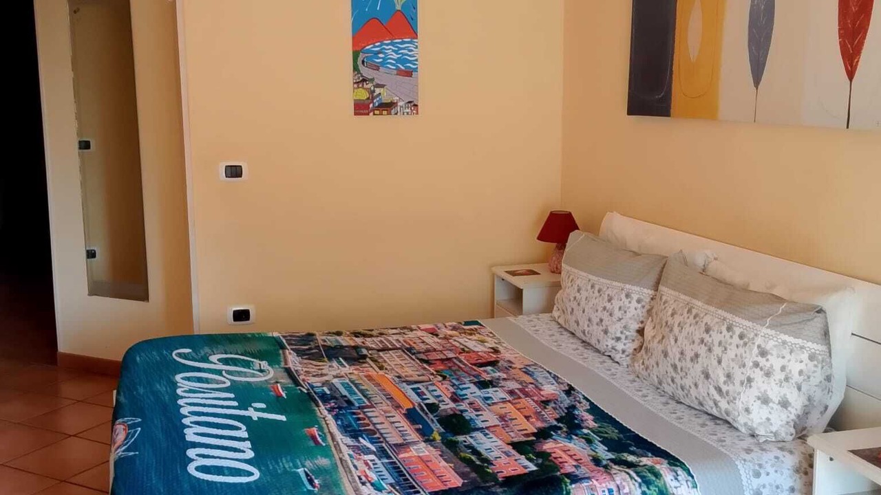 Photo of Bedroom in Naples City Centre