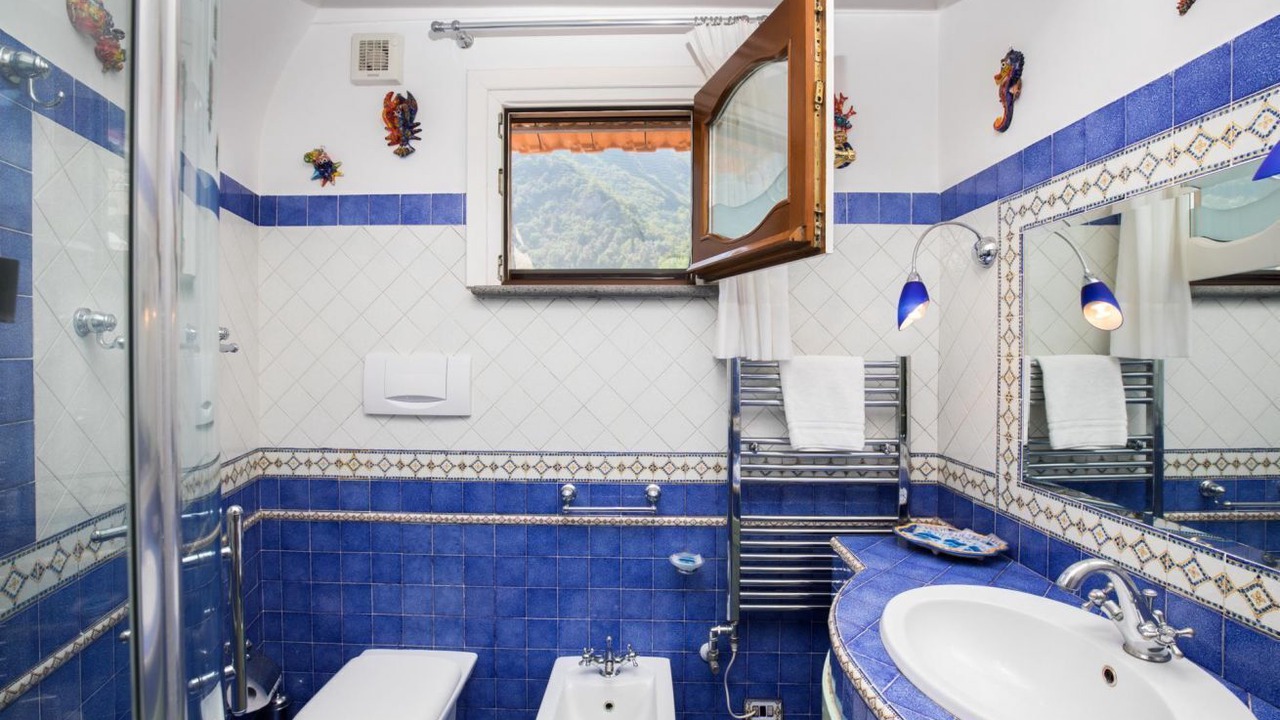 Photo of Bathroom in Chiesa Nuova