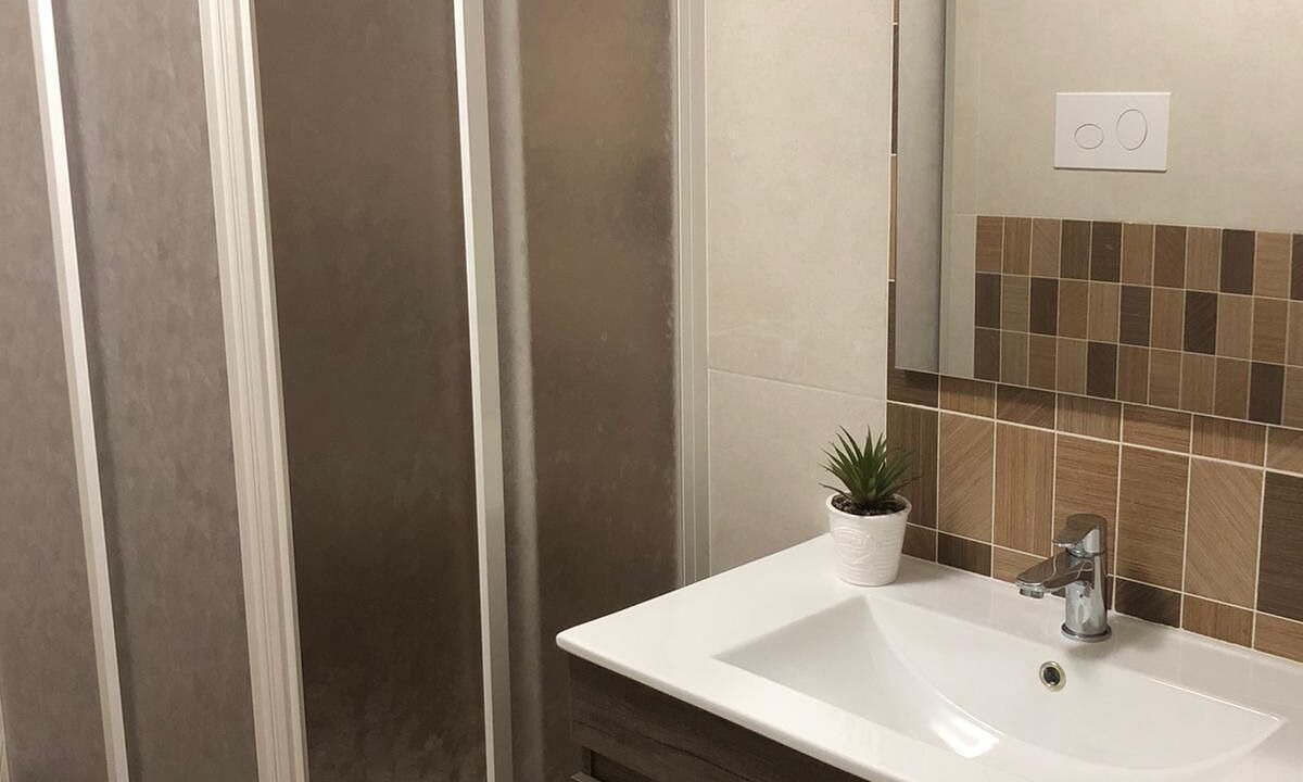 Photo of Bathroom in Catona