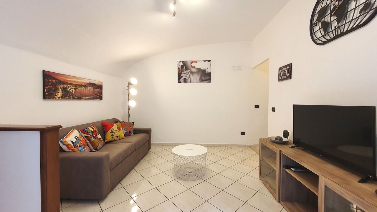 Photo of Livingroom in Naples City Centre