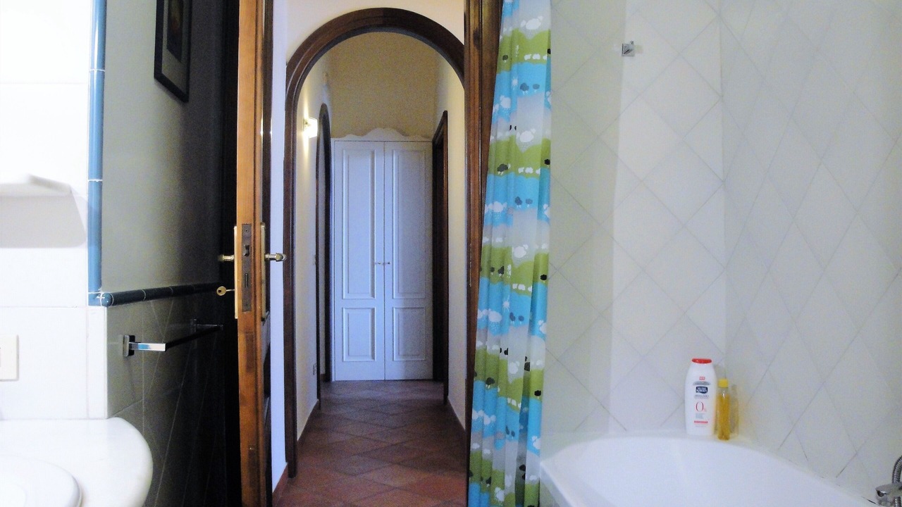 Photo of Bathroom in Naples City Centre