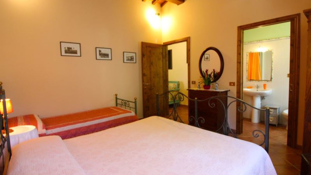 Photo of Bedroom in Castelfranco Piandisco