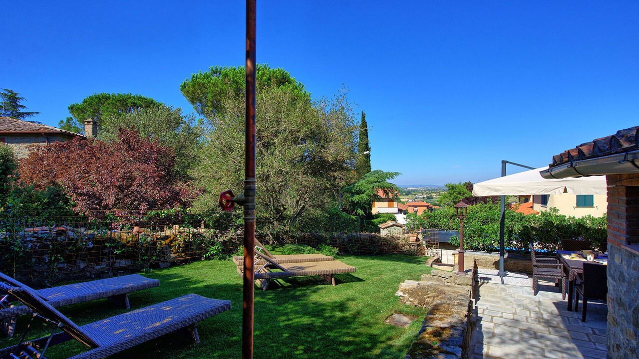 Photo of Outdoor in Camucia