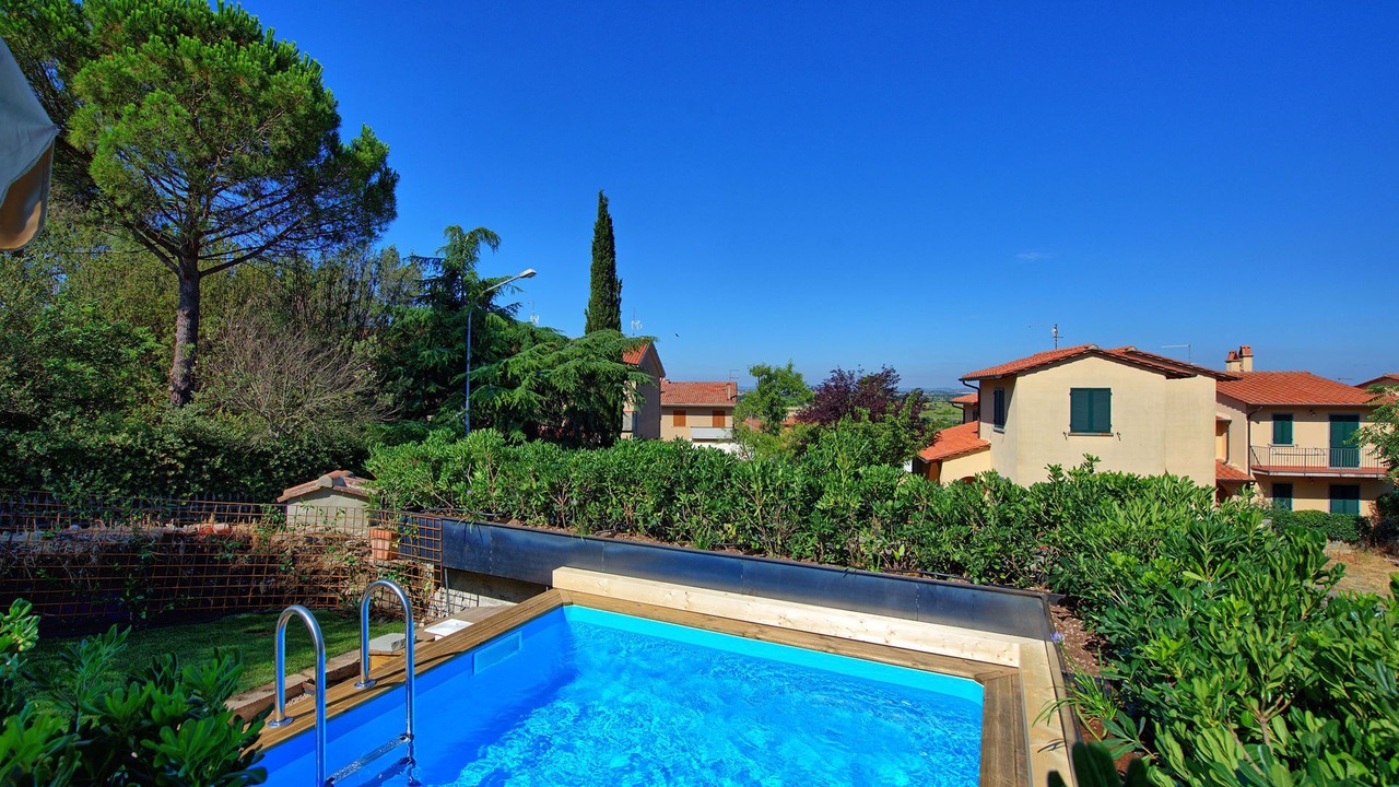 Photo of Outdoor in Camucia
