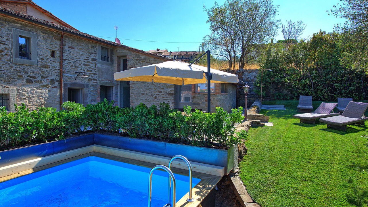 Photo of Outdoor in Camucia