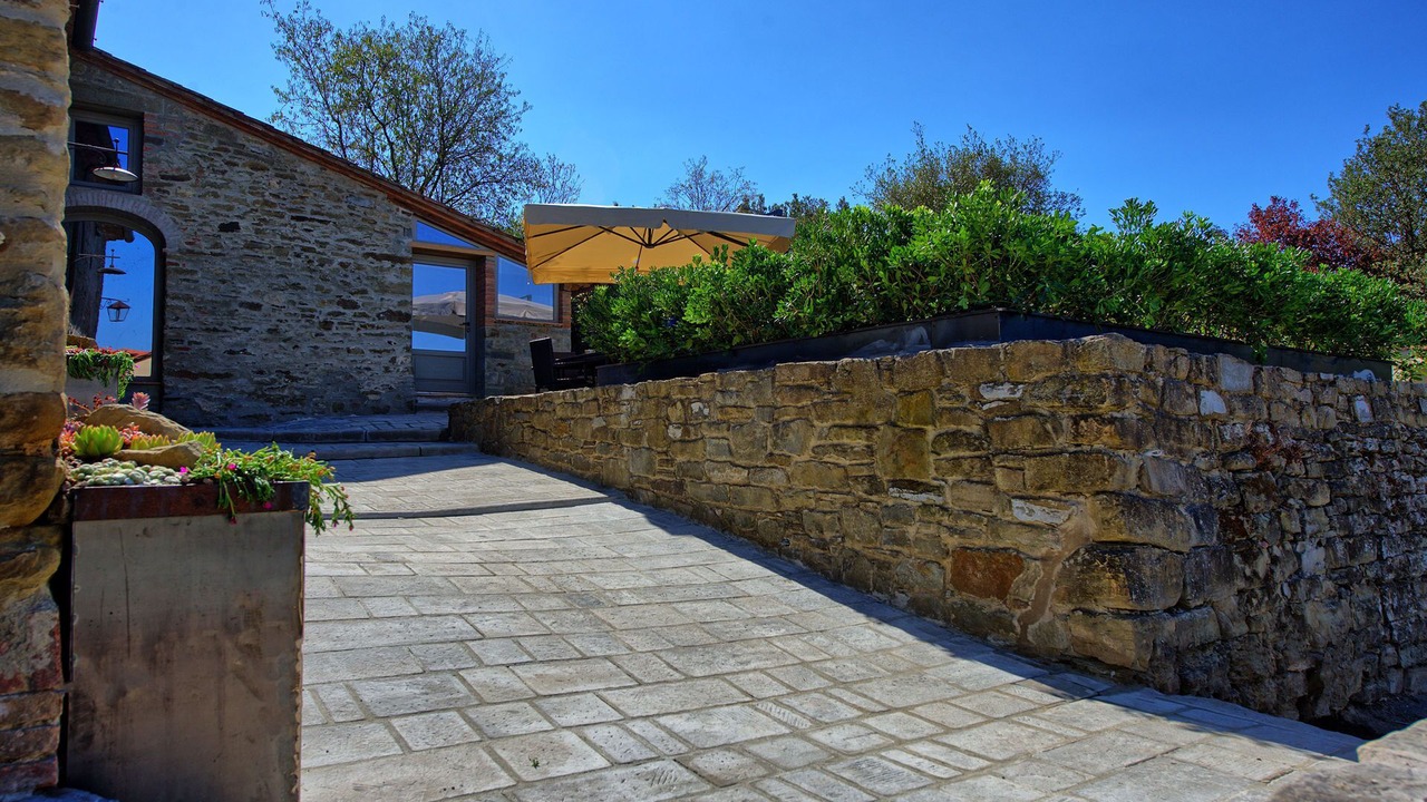 Photo of Outdoor in Camucia
