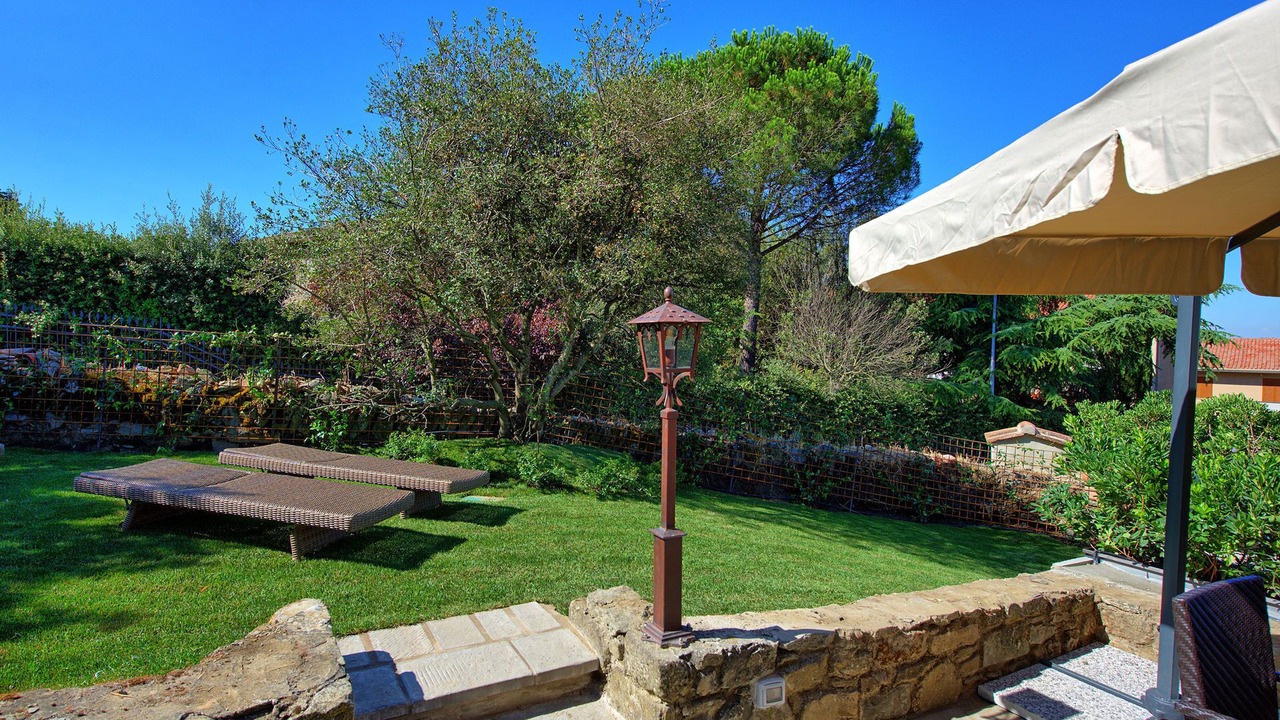 Photo of Outdoor in Camucia