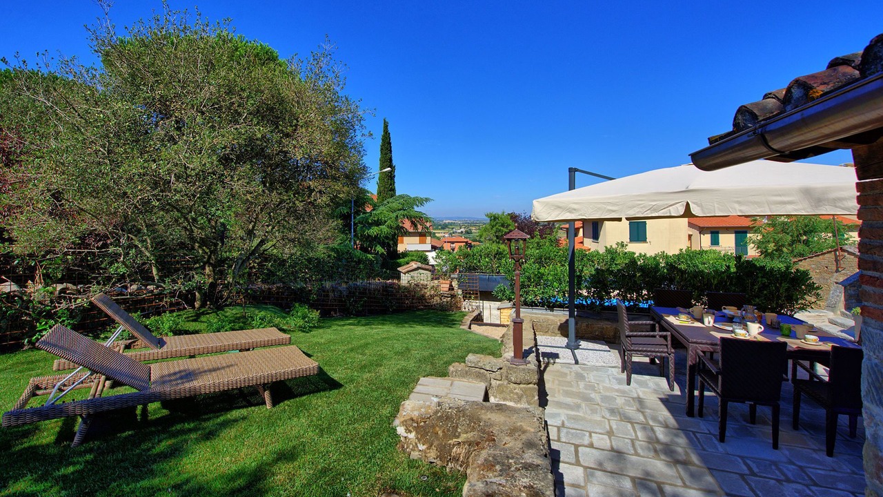 Photo of Outdoor in Camucia