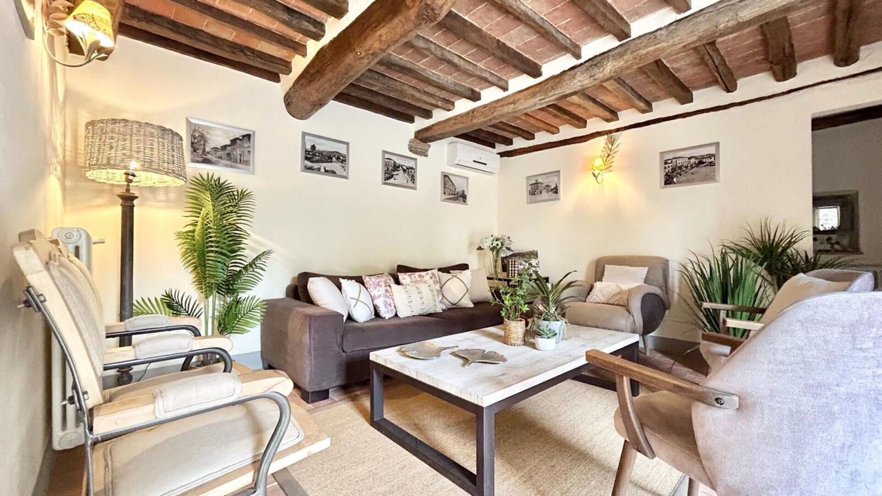 Photo of Livingroom in Camucia