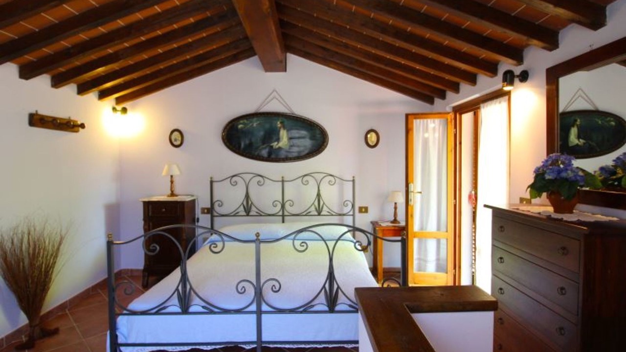 Photo of Bedroom in Castelfranco di Sopra