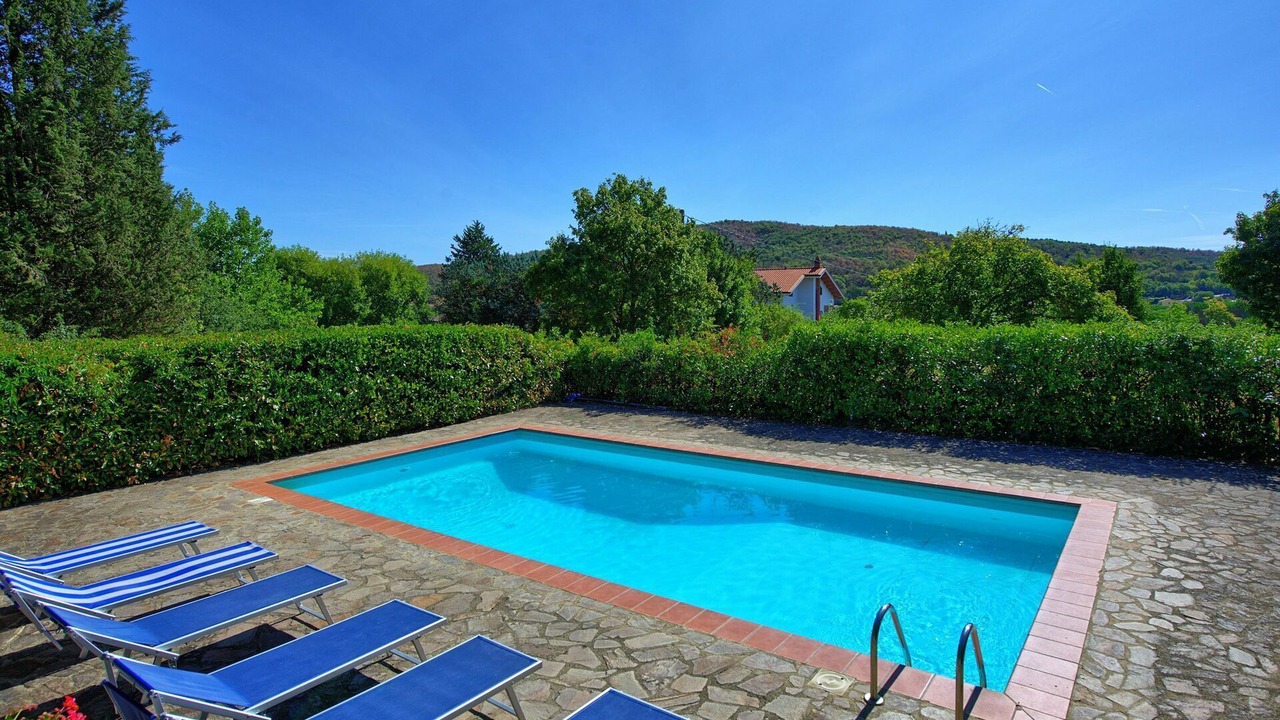 Photo of Outdoor in Ambra