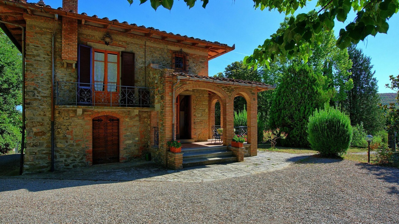 Photo of Outdoor in Ambra