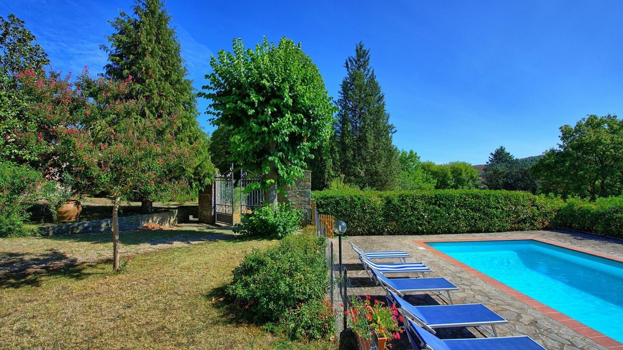 Photo of Outdoor in Ambra