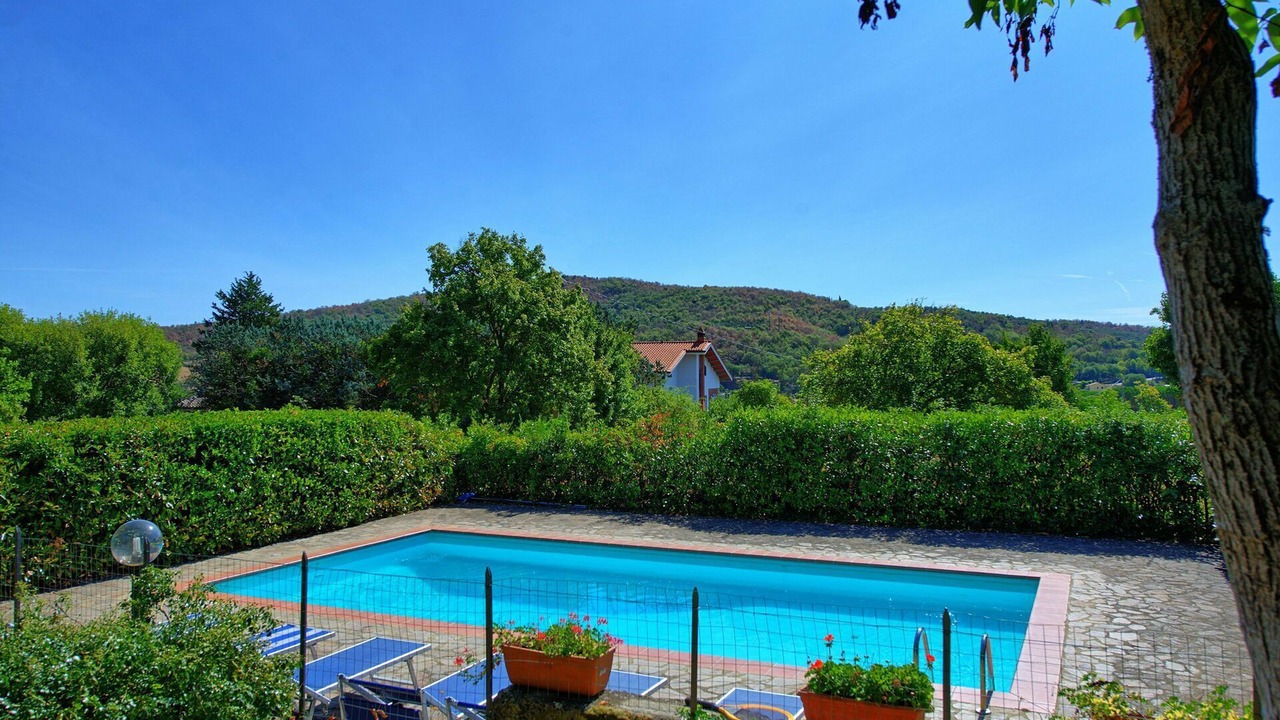 Photo of Outdoor in Ambra
