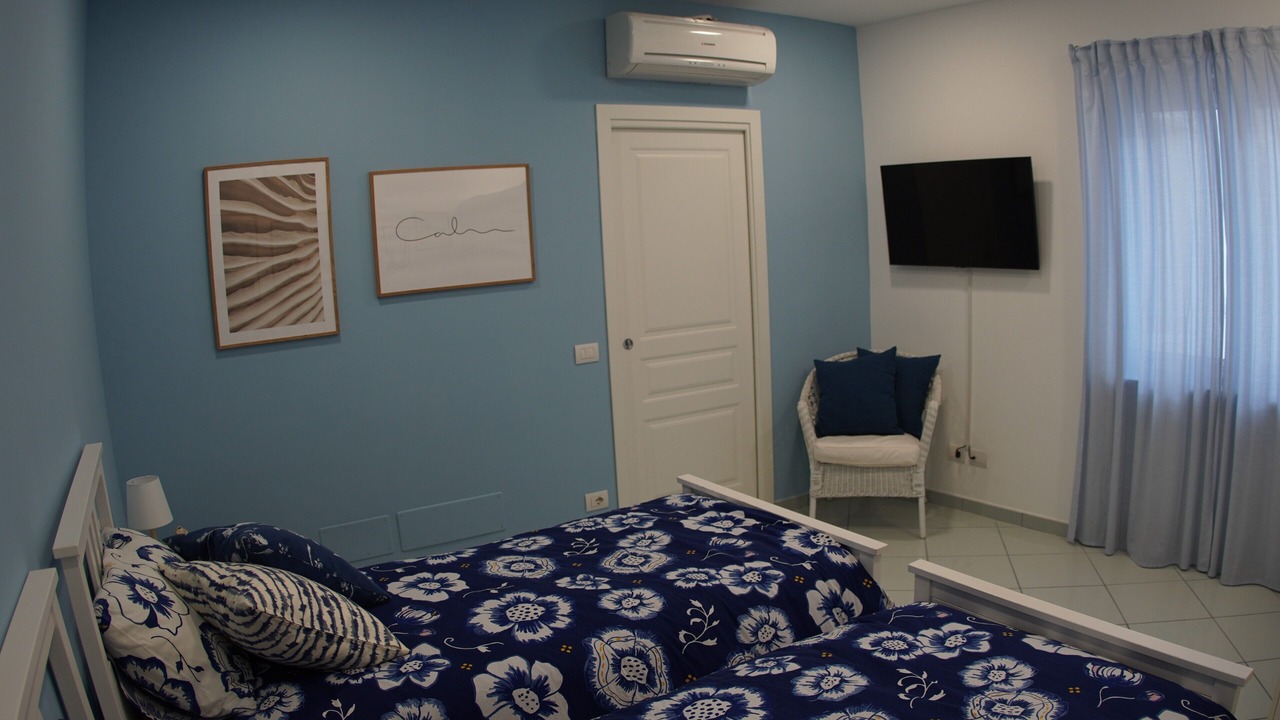 Photo of Bedroom in Meta