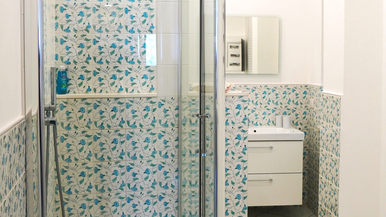 Photo of Bathroom in Meta