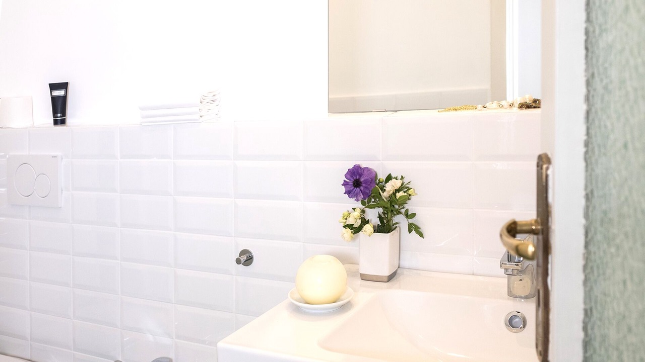 Photo of Bathroom in Sorrento City Centre
