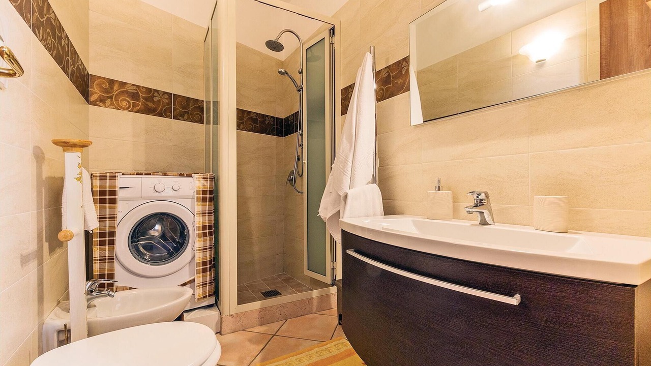 Photo of Bathroom in Furore