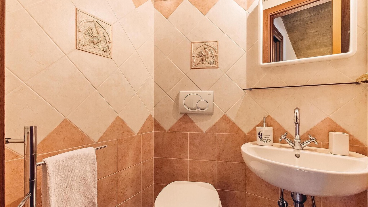 Photo of Bathroom in Furore