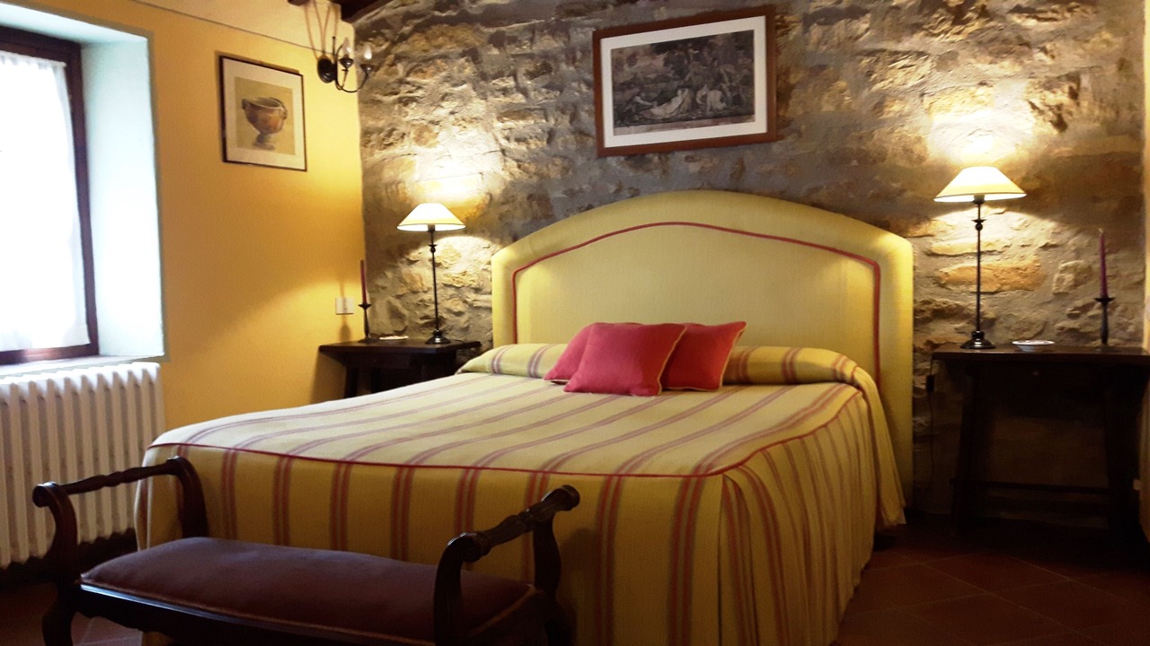 Photo of Bedroom in Castel Focognano