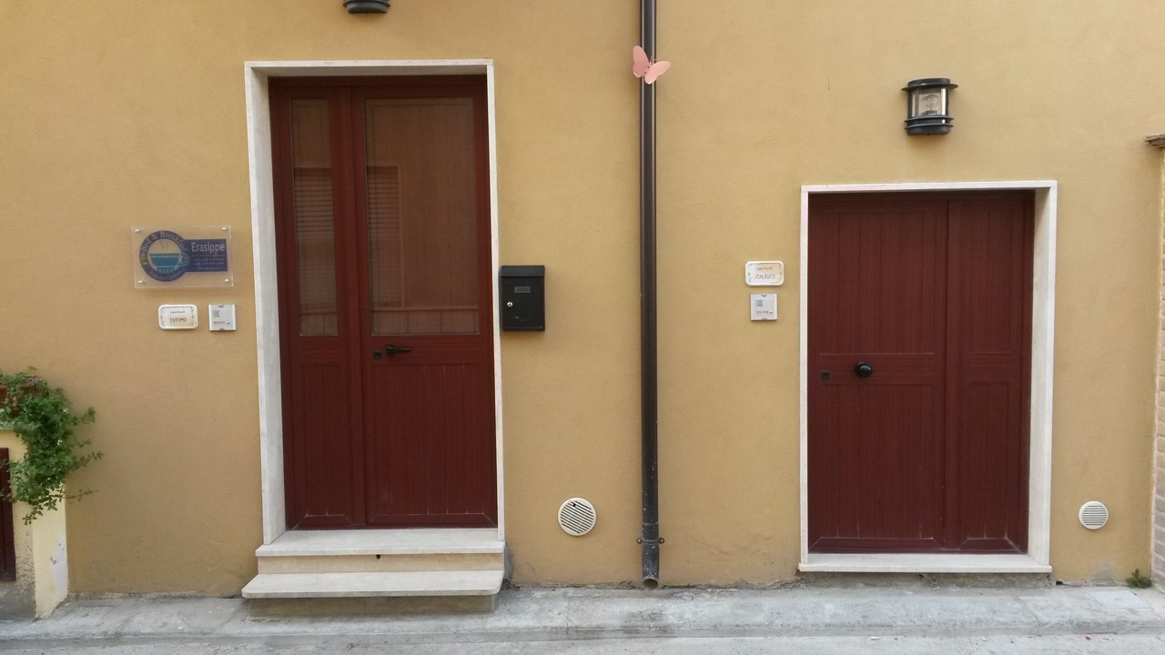 Photo of Outdoor in Locri