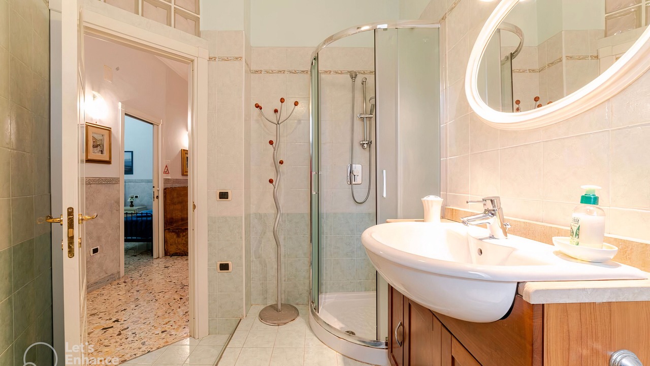Photo of Bathroom in Arenella