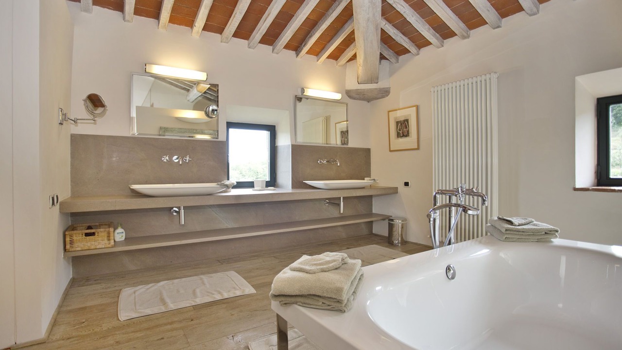 Photo of Bathroom in Gaiole in Chianti