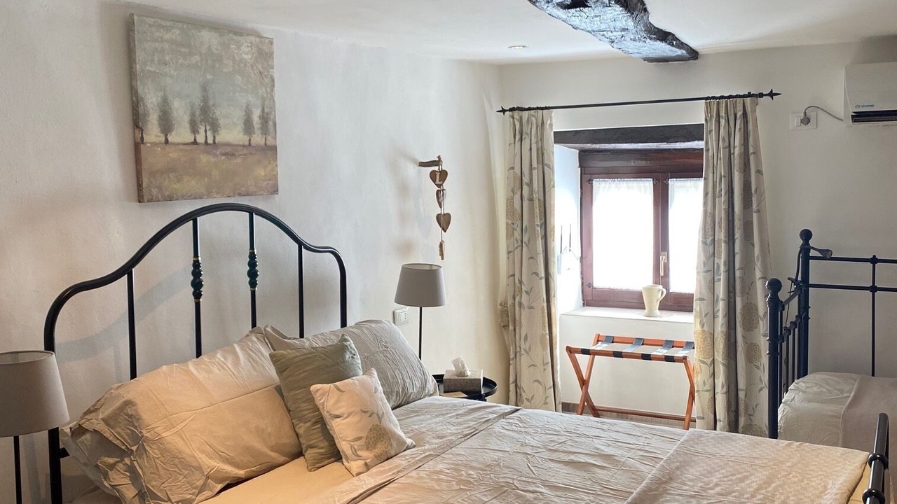 Photo of Bedroom in Piane d'Archi-Quadroni