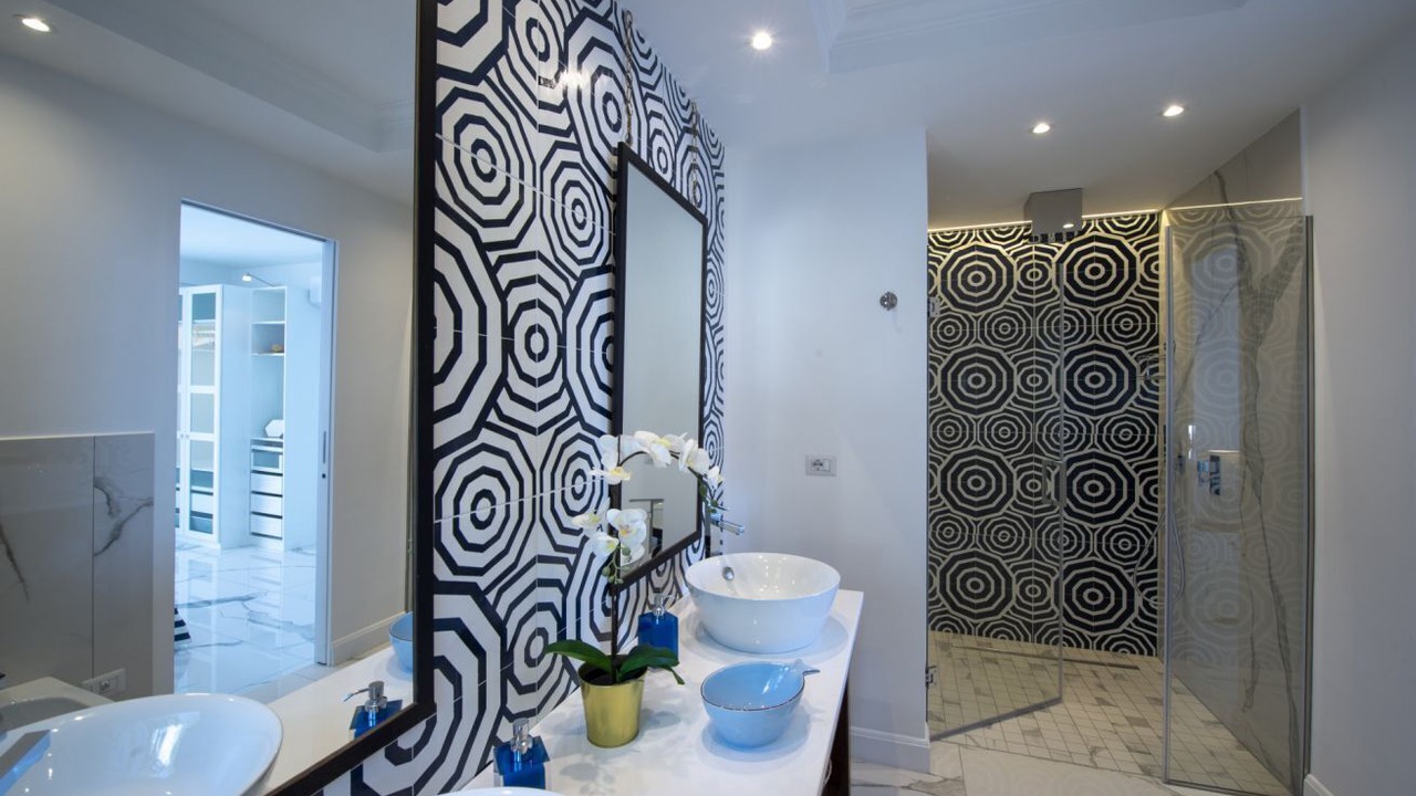 Photo of Bathroom in Laurito