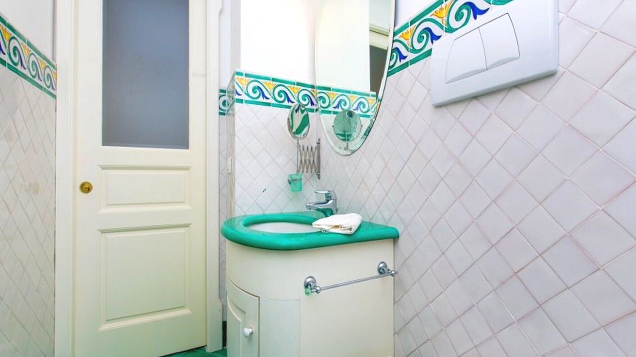 Photo of Bathroom in Meta