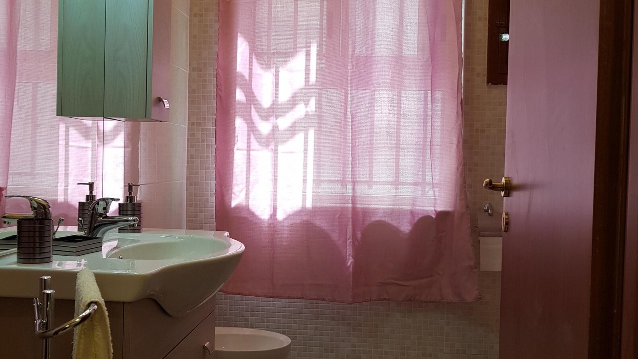 Photo of Bathroom in Naples City Centre