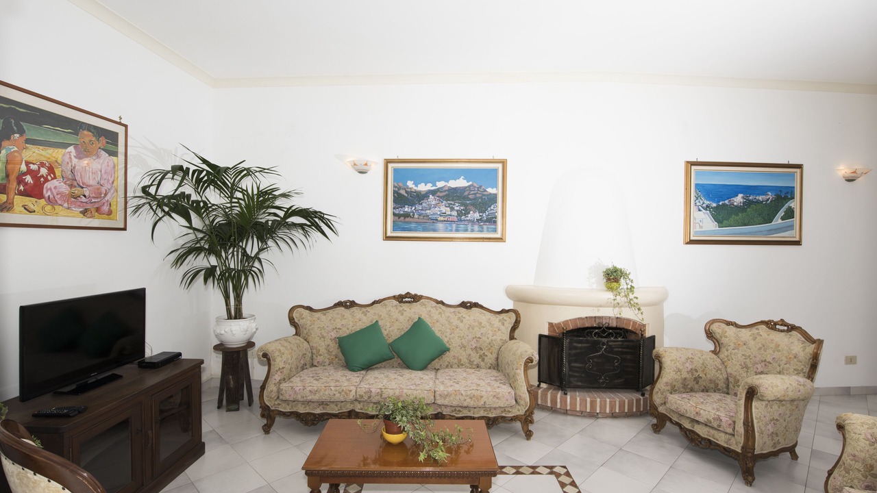 Photo of Bedroom in Path of the Gods