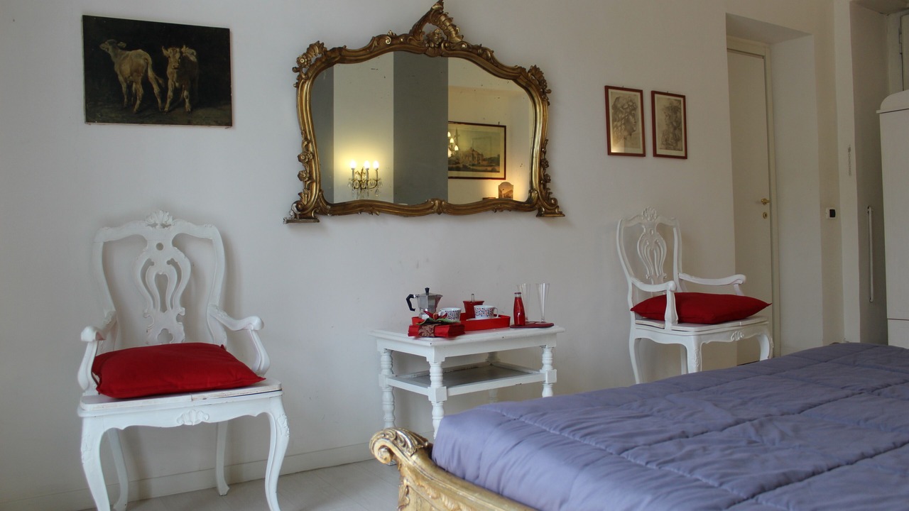 Photo of Bedroom in Naples City Centre