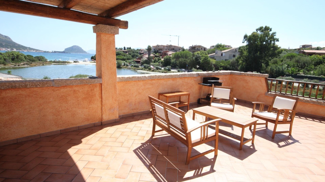 Photo of Patio Balcony in Baia Caddinas
