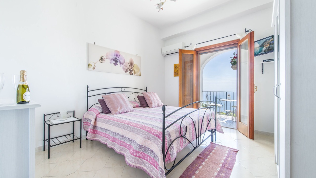 Photo of Bedroom in Montepertuso