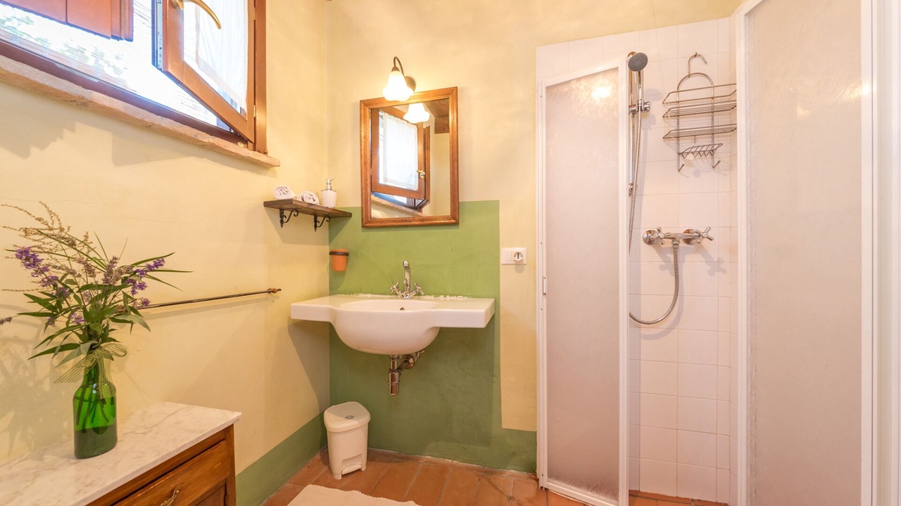 Photo of Bathroom in Montecarotto